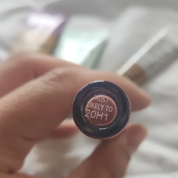 Tarte Cream Foundation for Flawless Coverage - Picture 5 of 5